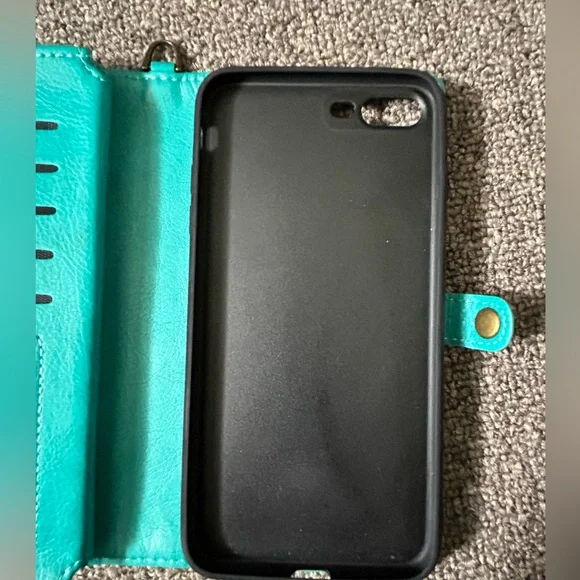 New! Beautiful Phone Wallet - Picture 3 of 6